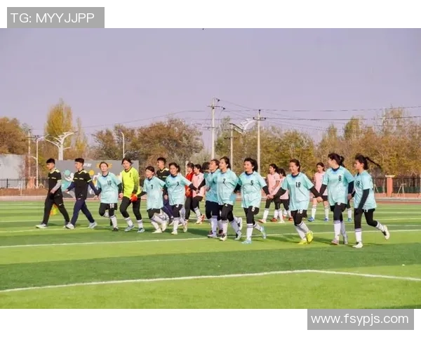 花海足球球星闪耀绿茵赛场展现非凡技艺与团队精神